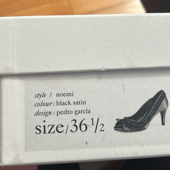 Pedro Garcia Noemi Black Satin Heels 6.5 NEW with box - Picture 13 of 13